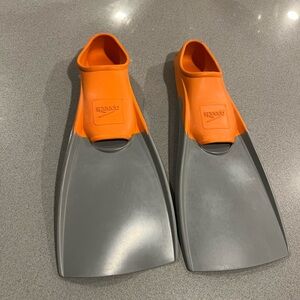 Speedo Vibrant Orange and Sleek Gray Swim Fins